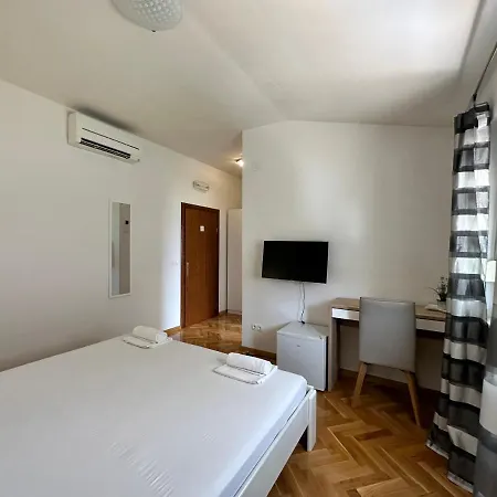 Pensjonat Dante Trogir