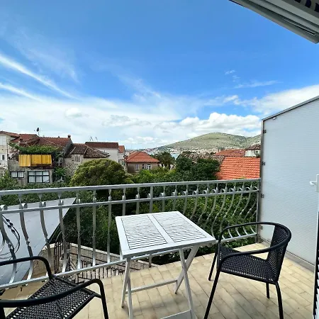 Dante Guest house 3*