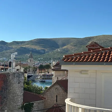 Gæstehus Dante With Swimming Pool Trogir